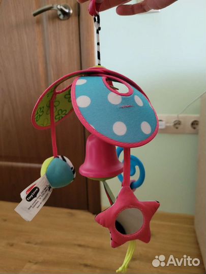 Подвесные игрушки tiny love