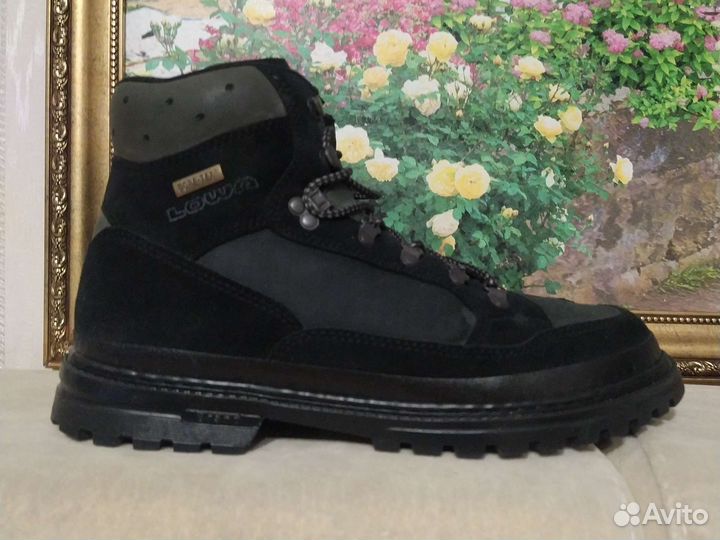 Трекинговые ботинки lowa, б/у