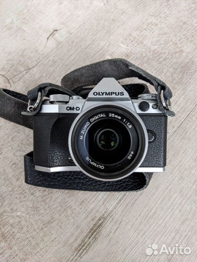 Olympus OM-D E-M5 Mark II + Olympus 25mm f1.8