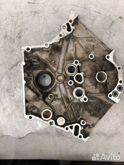 Крышка двигателя передняя