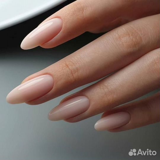 Требуется модель на маникюр с покрытием