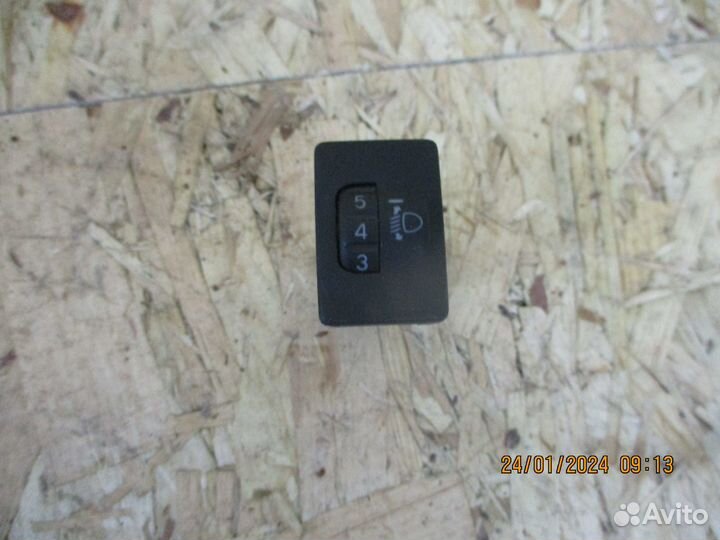Кнопка корректора фар Тойота Королла 150