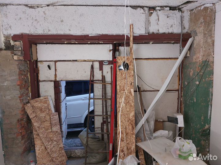 Ворота гаражные с калиткой,металлические бу