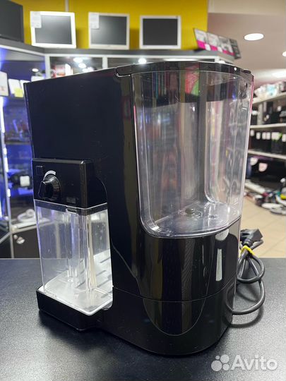 Кофеварка рожковая Redmond RCM-1511 (Пр)