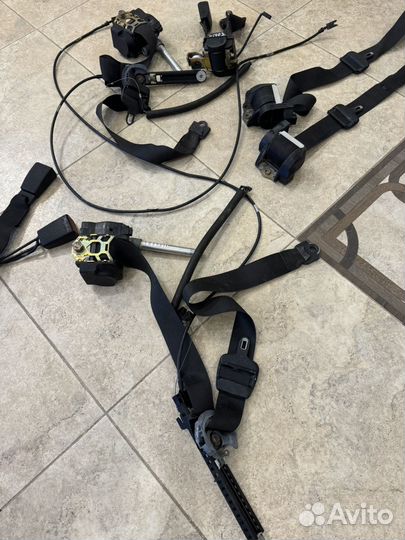 Комплект ремней безопасности W140