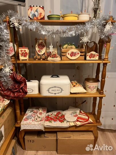 Этажерка в стиле прованс из массива/полки