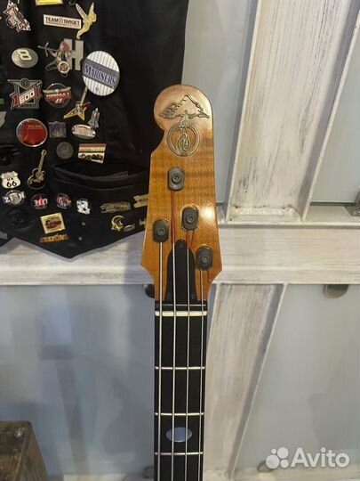 Бас гитара Alembic Japan