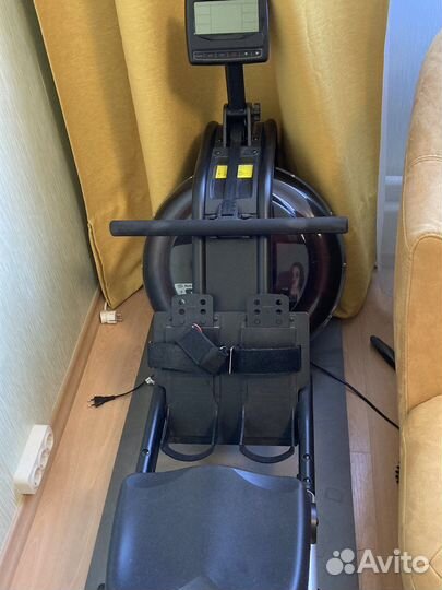 Гребной тренажер водный RW600