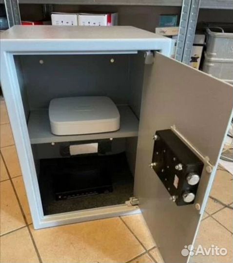 Услуги электрика и сантехника