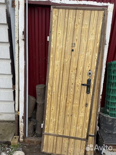 Дверь входная металлическая