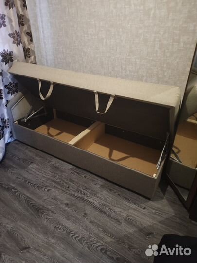 Кровать односпальная