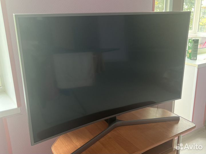 Samsung NU7600 class 7 Series