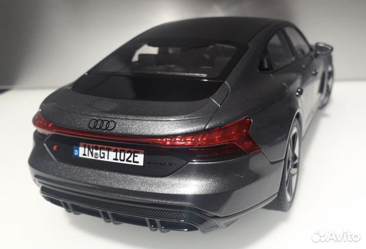 Модель Audi RS e-tron GT, серый VAG 5012120051