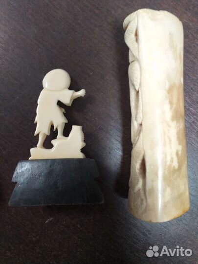 Статуэтки из кости