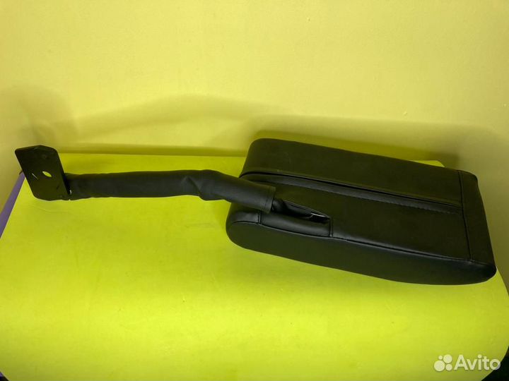 Подлокотник на hyundai solaris