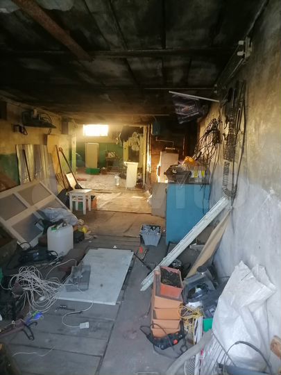 Гараж, > 30 м²