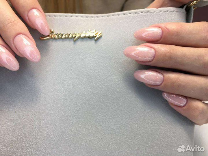 Модель на маникюр и педикюр