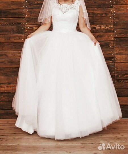 Свадебное платье