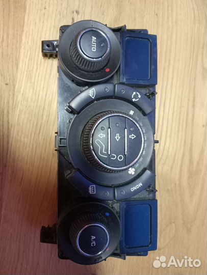 Панель управления климат-контролем Peugeot