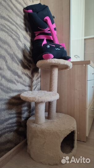 Лежанка-домик-когтедралка для кошек