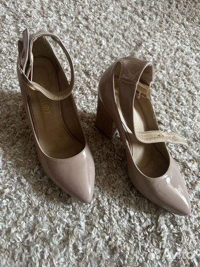 Туфли женские 38 размер бежевые