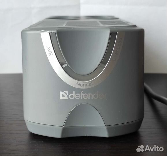 Стабилизатор напряжения Defender