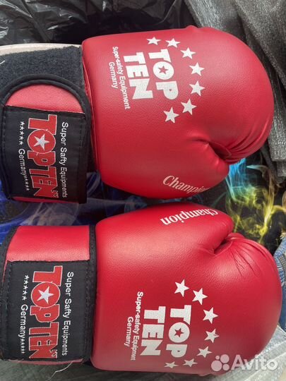Боксерские перчатки 10 oz