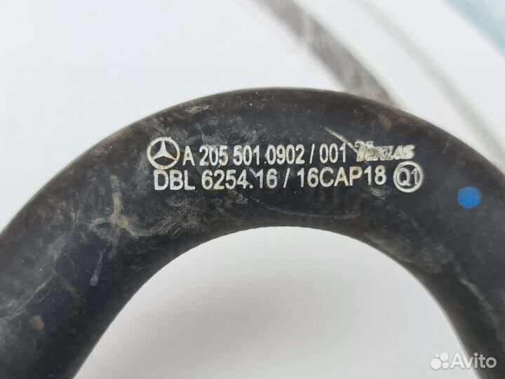 Патрубок системы охлаждения Mercedes W205 M264