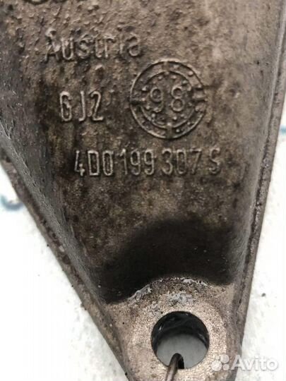 Опора двигателя 4D0199307S