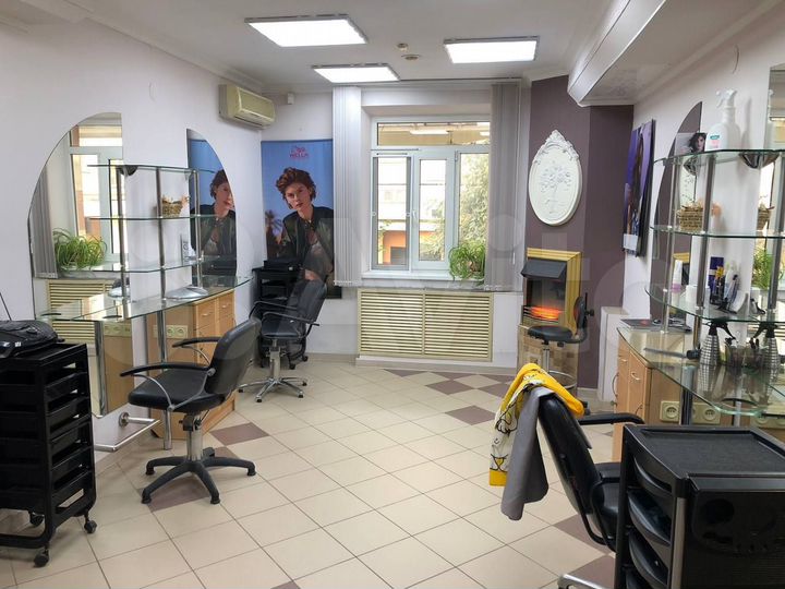 Свободного назначения, салон красоты 89.9 м²