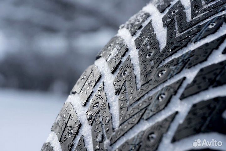 Nokian Tyres Hakkapeliitta 10p SUV 235/55 R18