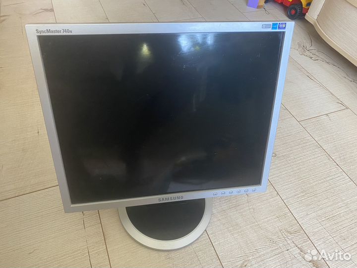 Мониторы 17 дюймов