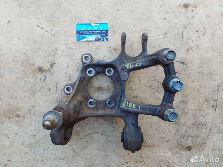 Кулак задний левый Мазда 6 GL