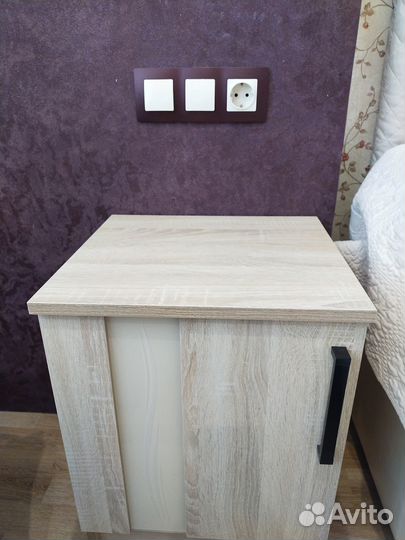 Тумба прикроватная
