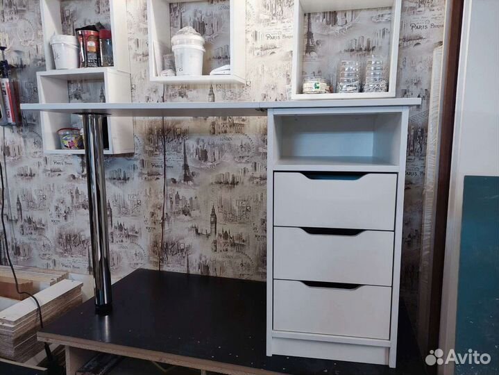 Маникюрный стол складной новый в наличии