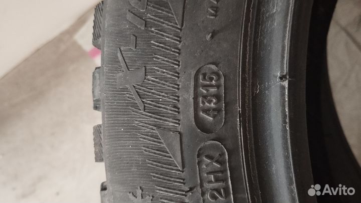 Michelin X-Ice North 215/55 R17