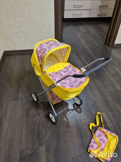 Коляска для кукол