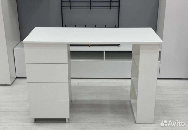 Письменный стол компьютерный стол