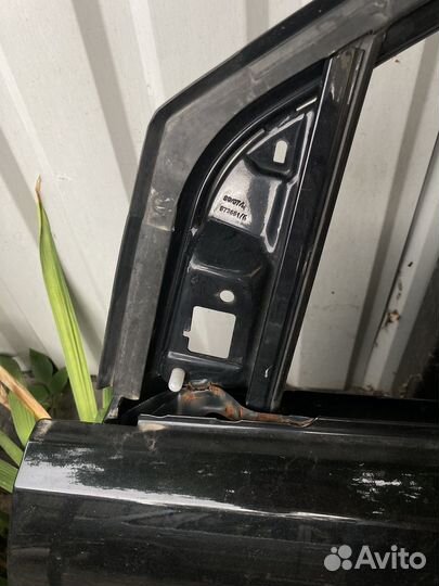 Дверь Форд Фокус 2 дорестайлинг передняя левая