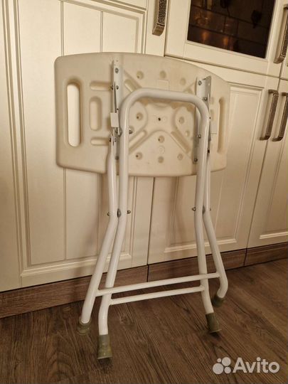 Стул в ванну для пожилых