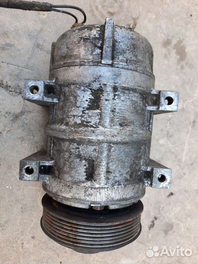 Компрессор кондиционера volvo s80 1998г.в. B6284T