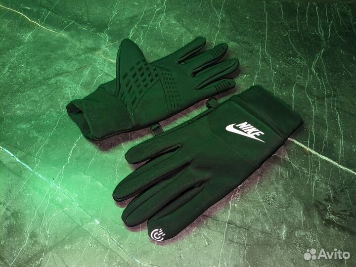 Перчатки Nike
