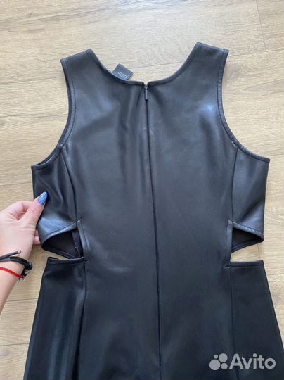 Armani платье маленькое черное