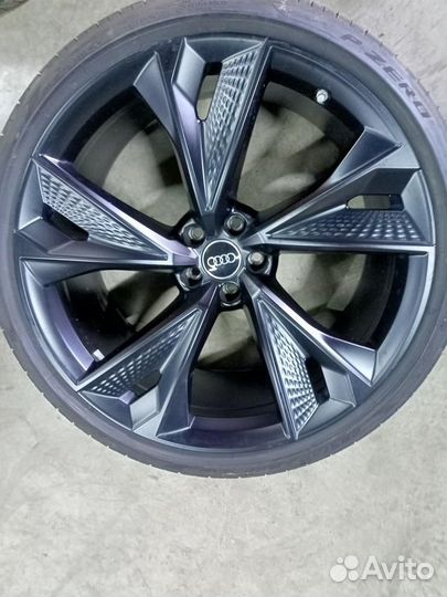 Комплект колес Audi RS6 C8 Pirelli R22 285/30