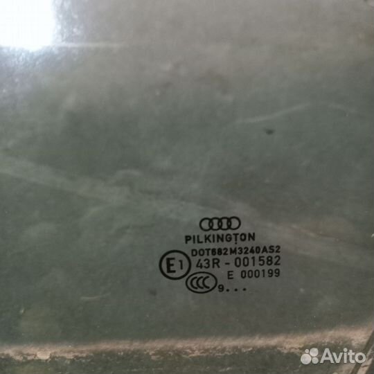Стекло двери переднее левое Audi A4 B8