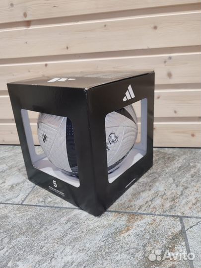 Футбольный мяч adidas roteiro limited