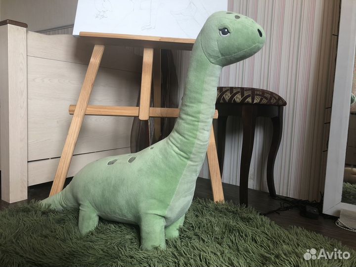 Динозавр H&M