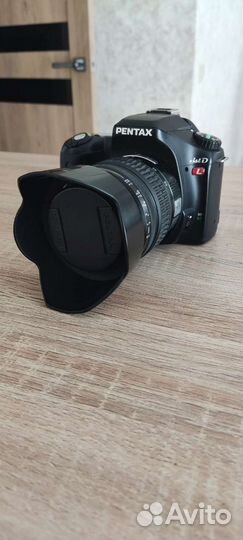 Камера pentax ist D и объектив 18-55 с блендой