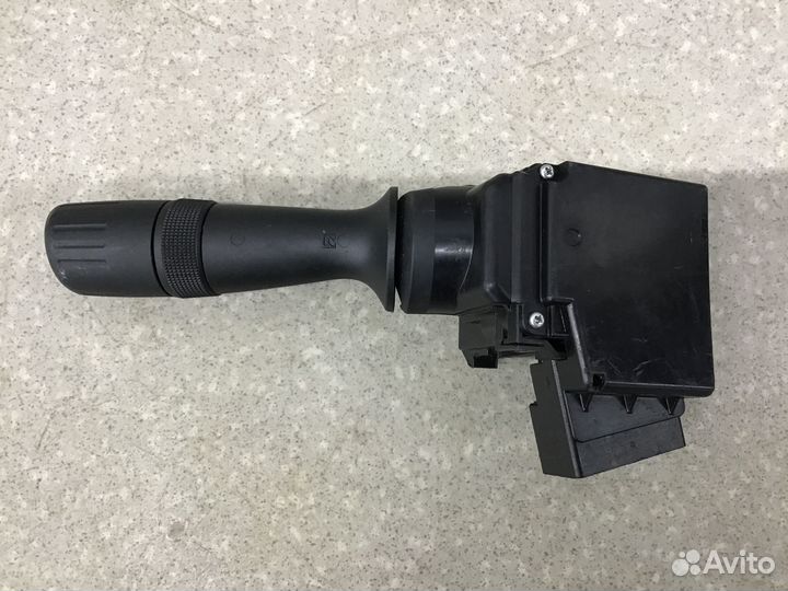 Переключатель стеклоочистителей Toyota Corolla E18