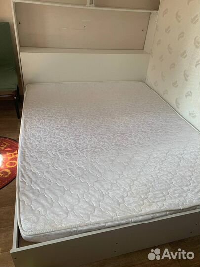 Кровать с матрасом 160 на 200 бу